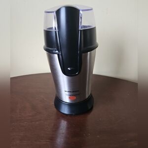Black & Decker SmartGrind Coffee Grinder Stainless CBG100S Black And Silver